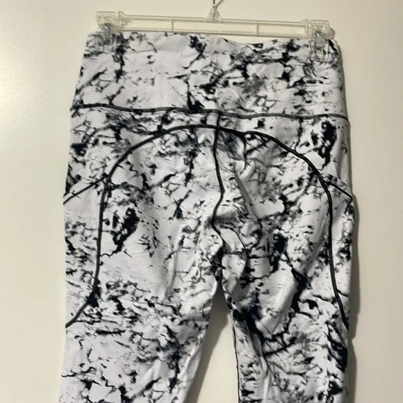 Women’s Size Large White/Black Marble Pattern High Waisted Yoga Pants w Pockets - Picture 6 of 8